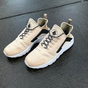 Nike Air Huarache Run Ultra Se